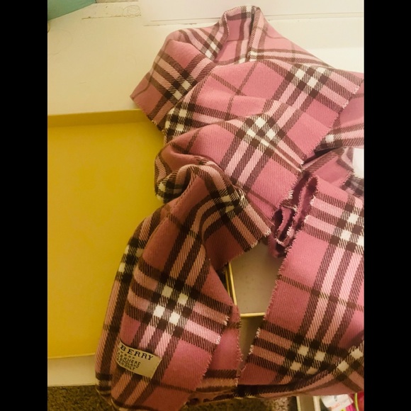 Burberry Pink Cashmere Scarf - Picture 1 of 4